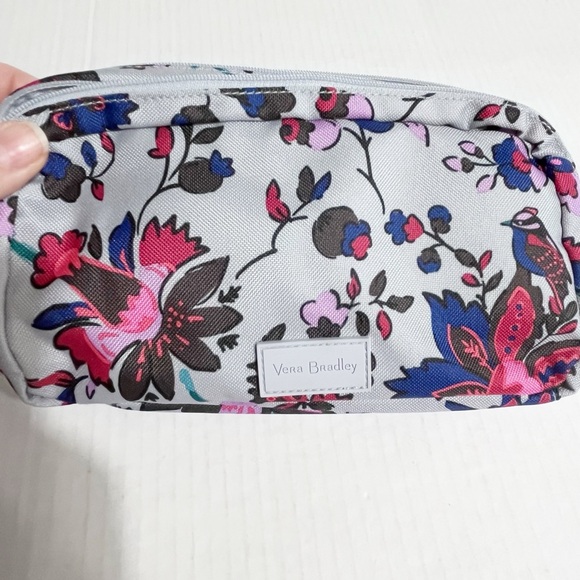 Vera Bradley Lighten Up Deluxe Organizer Vineyard Floral - Picture 5 of 7